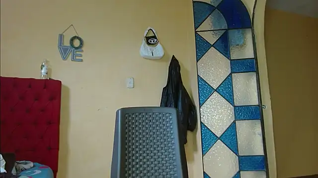 cristinamontiel online show from 6, 2, 2025