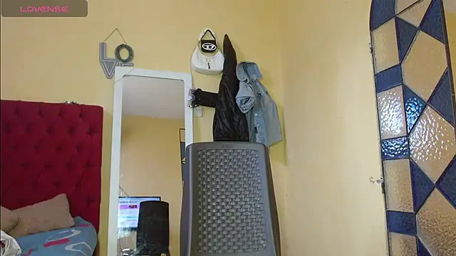 cristinamontiel online show from 1, 3, 2025