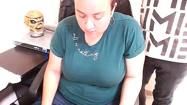 Snapshot of webothtwo chatting on 6, 12, 2024 webothtwo online show from 6, 12, 2024