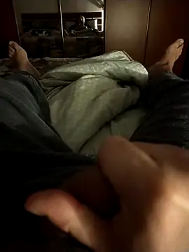 Snapshot of user_662 chatting on 18, 11, 2025 user 662 online show from 18, 11, 2025