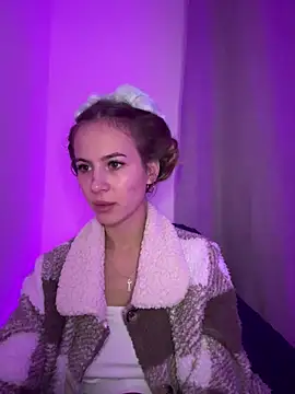 Snapshot of CherieDane chatting on 3, 11, 2025 CherieDane online show from 3, 11, 2025