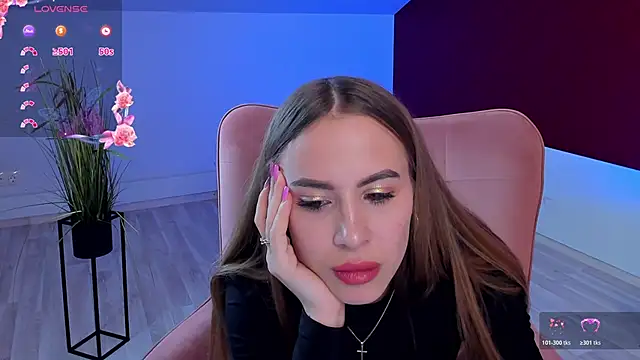 Snapshot of CherieDane chatting on 25, 11, 2025 CherieDane online show from 25, 11, 2025