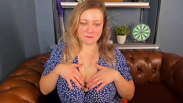 JesiaFoxi online show from 2, 1, 2025