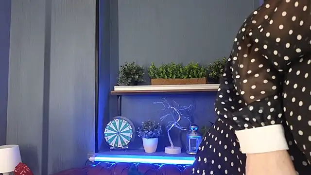 JesiaFoxi online show from 4, 1, 2025
