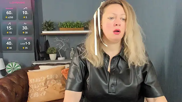 JesiaFoxi online show from 22, 11, 2025