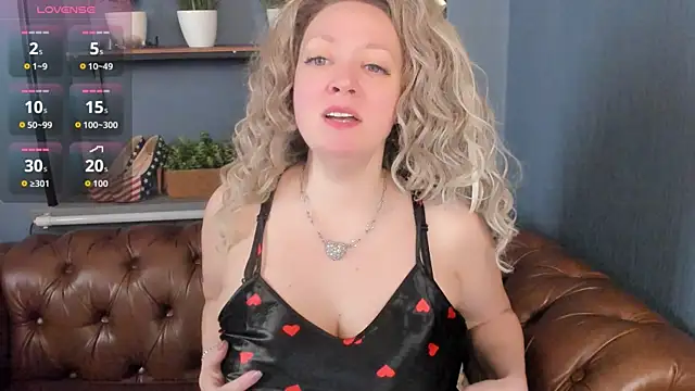 JesiaFoxi online show from 15, 5, 2026
