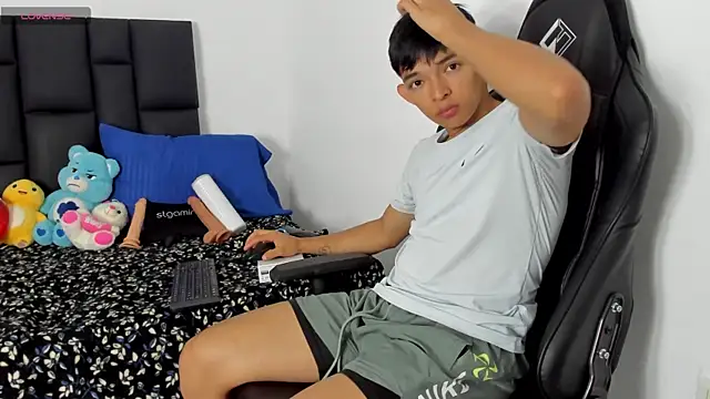 Tonny twink  online show from 6, 7, 2026