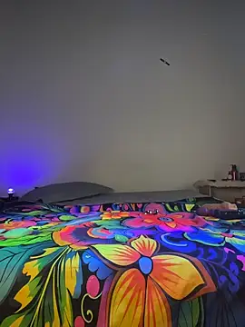 xMirana  online show from 30, 11, 2025