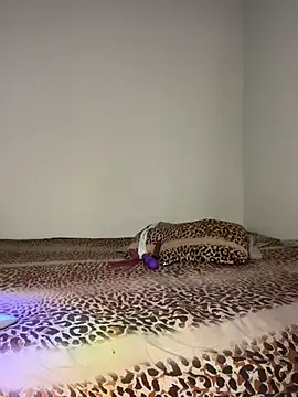 xMirana  online show from 6, 1, 2026