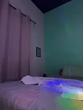 Snapshot of xMirana_ chatting on 26, 3, 2026 xMirana online show from 26, 3, 2026