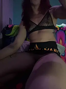 Snapshot of xMirana_ chatting on 2, 4, 2026 xMirana online show from 2, 4, 2026