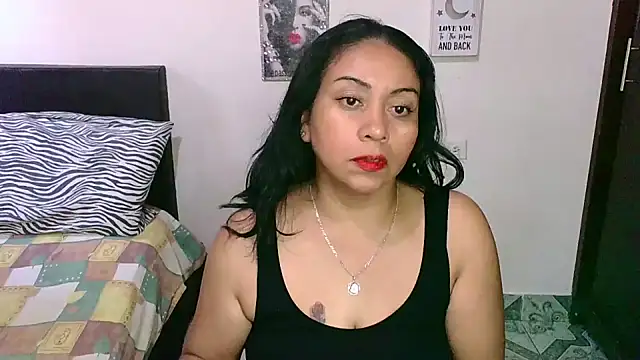 Snapshot of zaray_bella chatting on 14, 2, 2025 zaray bella online show from 14, 2, 2025