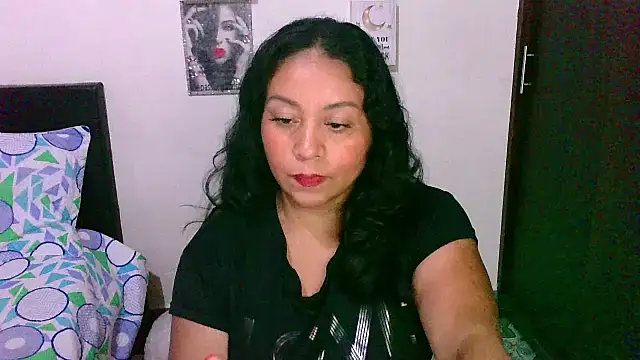 Snapshot of zaray_bella chatting on 13, 1, 2026 zaray bella online show from 13, 1, 2026