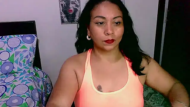 Snapshot of zaray_bella chatting on 15, 1, 2026 zaray bella online show from 15, 1, 2026