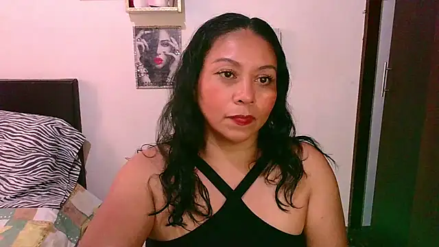 Snapshot of zaray_bella chatting on 7, 2, 2026 zaray bella online show from 7, 2, 2026