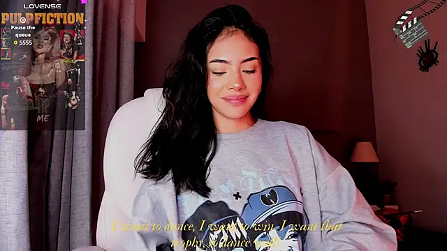 Snapshot of Giovanna_oliveira chatting on 21, 10, 2025 Giovanna oliveira online show from 21, 10, 2025