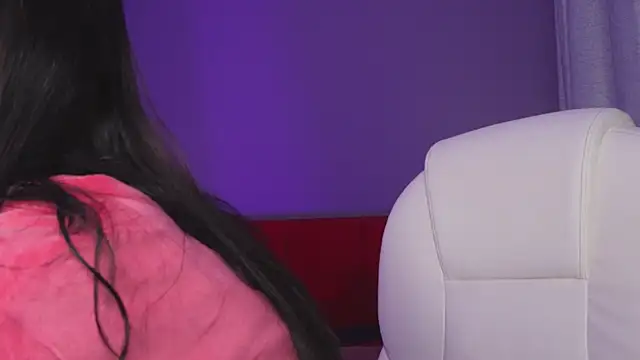 Snapshot of Giovanna_oliveira chatting on 24, 10, 2025 Giovanna oliveira online show from 24, 10, 2025