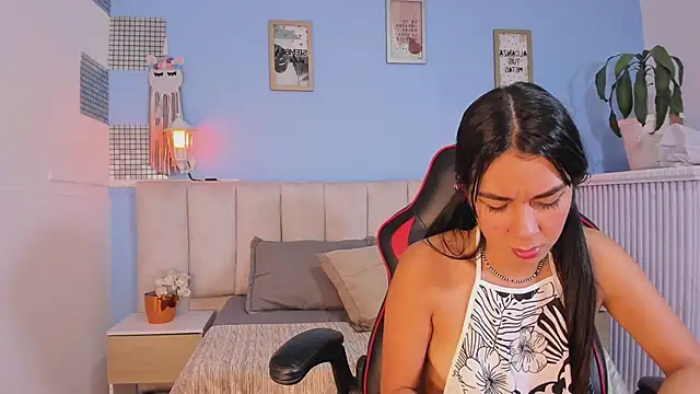 lyzzi smith01 online show from 8, 1, 2025