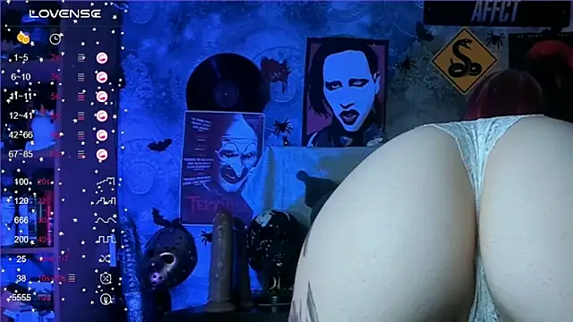 Snapshot of KuromiRacer_ chatting on 17, 10, 2025 KuromiRacer  online show from 17, 10, 2025