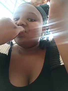queenxdede online show from 13, 6, 2026