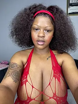 Snapshot of Boobylicious_BB chatting on 27, 6, 2026 Boobylicious BB online show from 27, 6, 2026