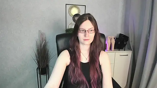 emmaxDelight online show from 27, 4, 2026