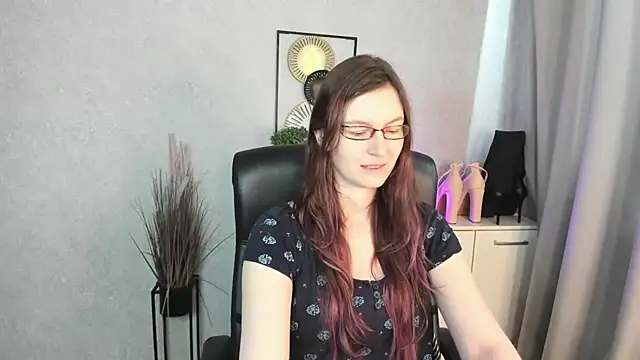 emmaxDelight online show from 13, 5, 2026
