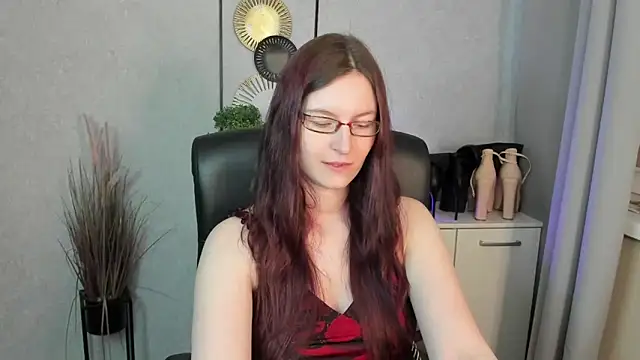 emmaxDelight online show from 11, 6, 2026