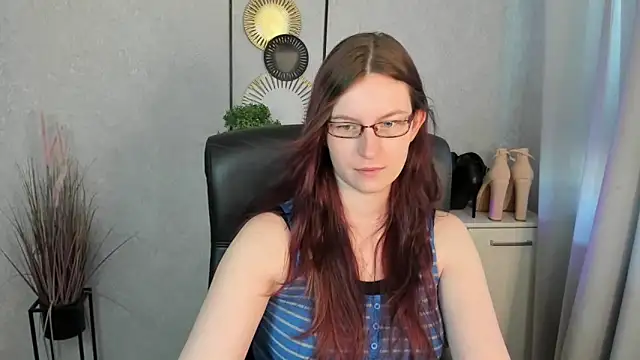 emmaxDelight online show from 23, 6, 2026