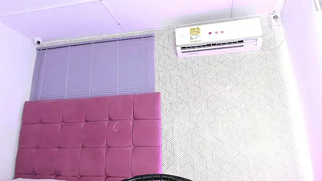 quianna  online show from 21, 3, 2025