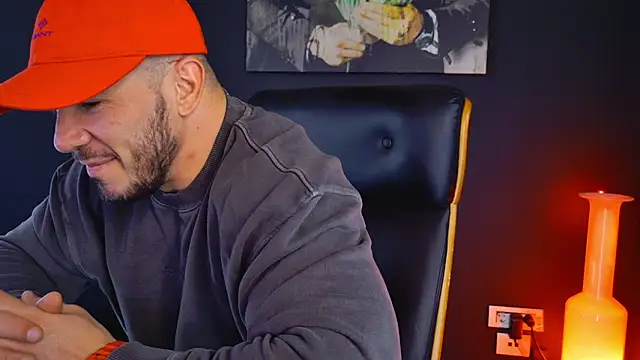 Snapshot of AngeloEric chatting on 18, 3, 2025 AngeloEric online show from 18, 3, 2025