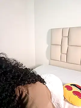 bella  honey online show from 29, 12, 2024