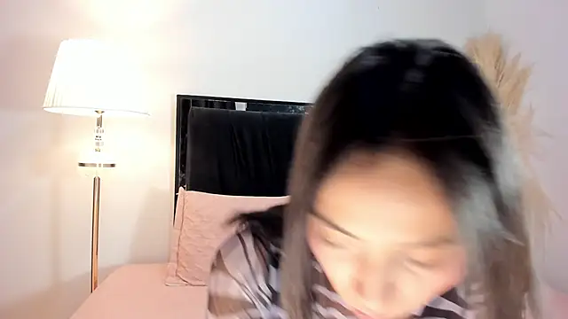 Snapshot of lilithTeen1_ chatting on 24, 4, 2026 lilithTeen1 online show from 24, 4, 2026