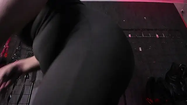 Carolina Arias online show from 4, 10, 2025