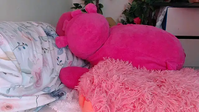 Gianna cute  online show from 9, 9, 2025