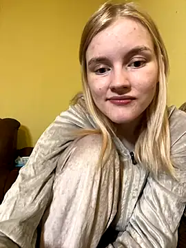 Snapshot of DaMa-1808 chatting on 11, 10, 2025 DaMa-1808 online show from 11, 10, 2025