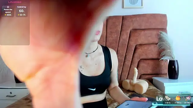 NIKI SANTANA online show from 11, 2, 2025