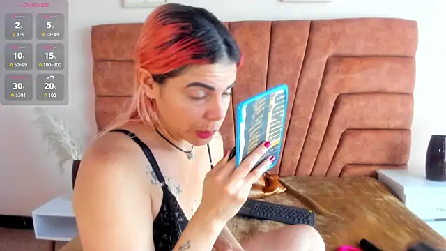 NIKI SANTANA online show from 15, 3, 2025