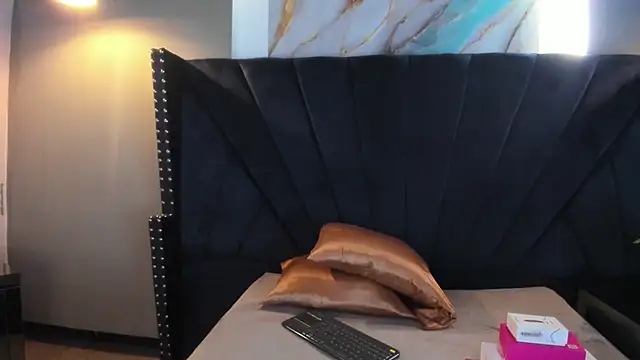 NIKI SANTANA online show from 13, 9, 2025