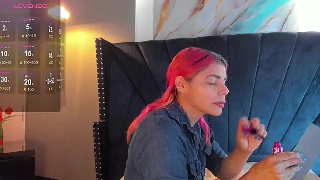 NIKI SANTANA online show from 9, 10, 2025