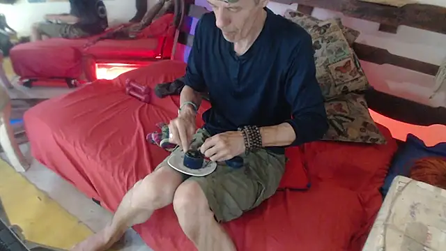 Snapshot of laye19 chatting on 13, 2, 2025 laye19 online show from 13, 2, 2025