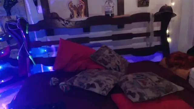 Snapshot of laye19 chatting on 15, 2, 2025 laye19 online show from 15, 2, 2025