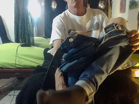 Snapshot of laye19 chatting on 9, 9, 2025 laye19 online show from 9, 9, 2025