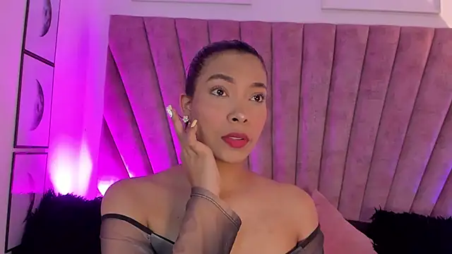KarolRojas  online show from 24, 10, 2025