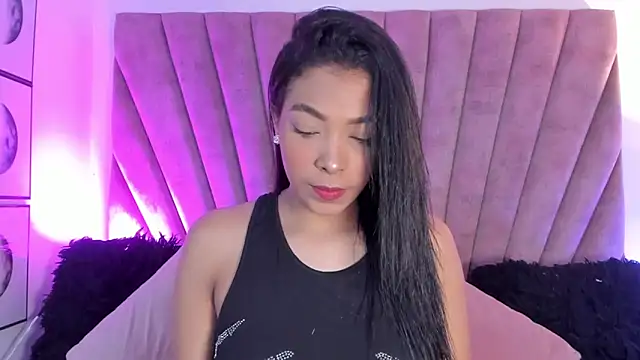 KarolRojas  online show from 25, 10, 2025