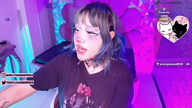 Snapshot of toky_doll chatting on 18, 12, 2025 toky doll online show from 18, 12, 2025