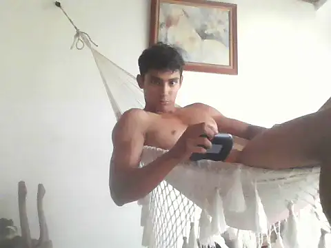 Snapshot of DavidSextim chatting on 3, 8, 2026 DavidSextim online show from 3, 8, 2026