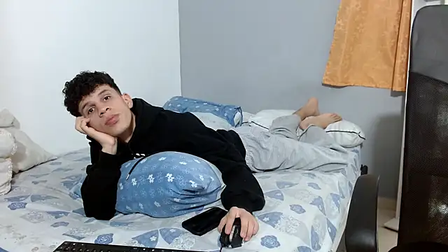 Snapshot of jeff_ross chatting on 16, 12, 2024 jeff ross online show from 16, 12, 2024