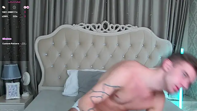 Snapshot of ArthurWhitee chatting on 29, 1, 2025 ArthurWhitee online show from 29, 1, 2025