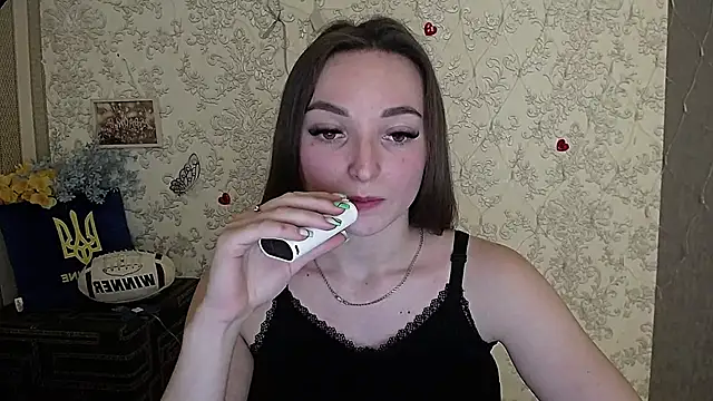  Barbie Kiss  online show from 18, 12, 2024